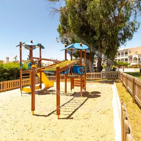 Villas2Go2 Navy Apartment Апартаменти *