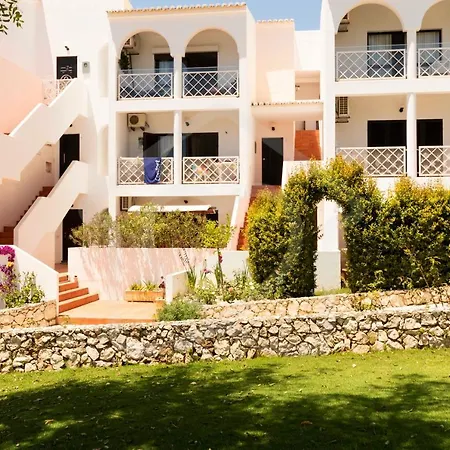 Апартаменти Villas2Go2 Navy Apartment *