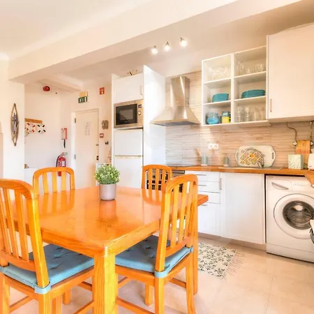 Villas2Go2 Navy Apartment Апартаменти *