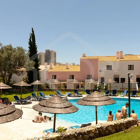 شقة Villas2Go2 Navy Apartment