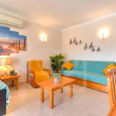 Villas2Go2 Navy Apartment דירה פורטימאו